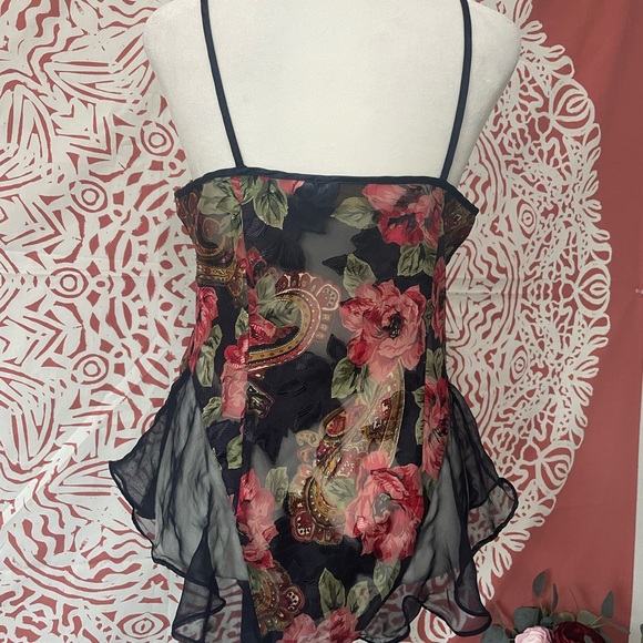Vintage 90’s Victoria Secret nighty with red rose and paisley design size M - Picture 2 of 10